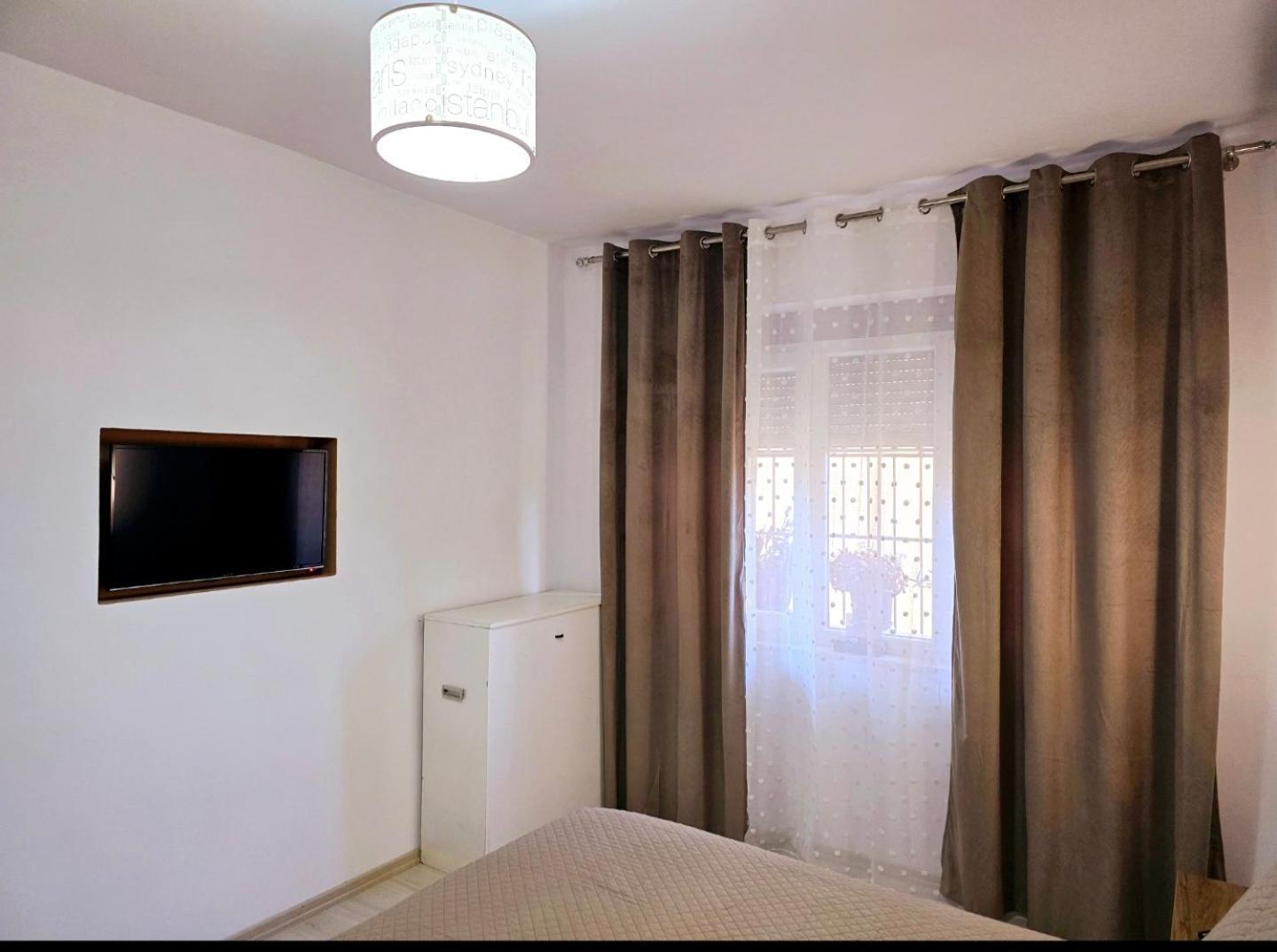 Grace'S Centre Apartment Shkodra Szoba fotó